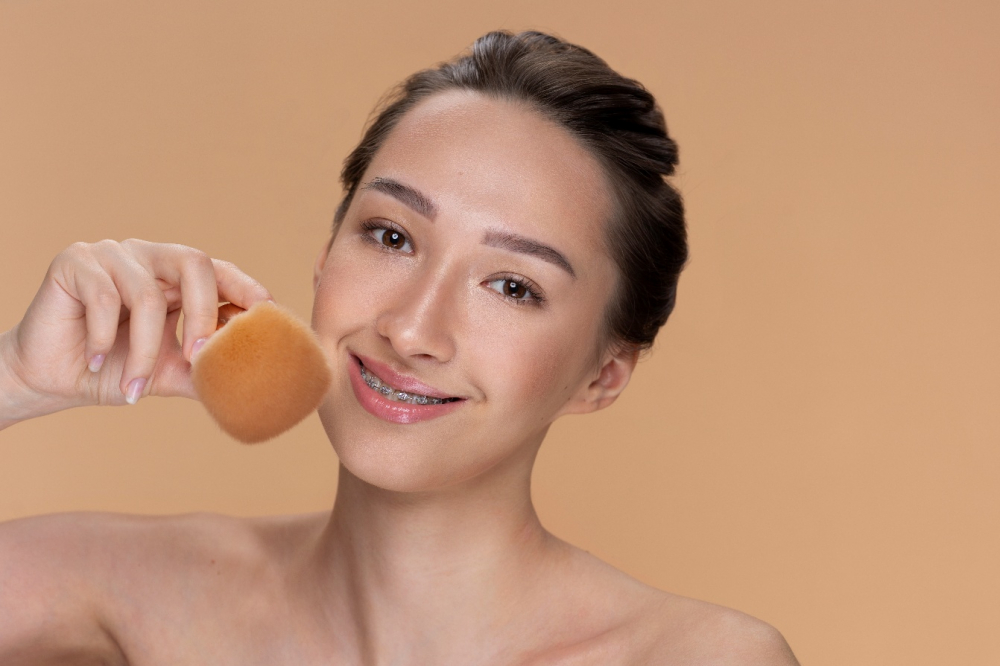 Cách đánh má hồng tự nhiên như vừa “đi dạo” dưới nắng thu