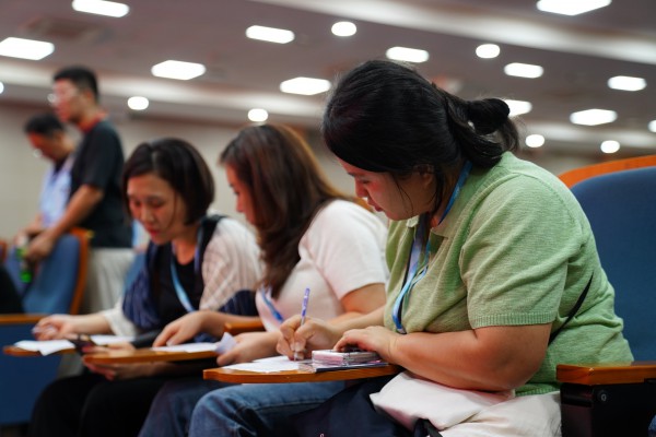 Công an TP.HCM đưa tài khoản định danh điện tử đến gần với người nước ngoài