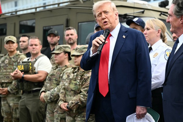 Ông Trump tuyên bố cùng cảnh sát tuần tra thủ đô Washington D.C Ông Trump tuyên bố cùng cảnh sát tuần tra thủ đô Washington D.C