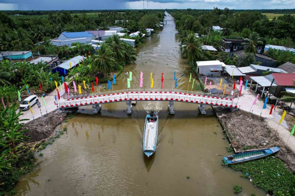 Báo Thanh Niên khánh thành cây cầu hơn 830 triệu đồng ở Cà Mau Báo Thanh Niên khánh thành cây cầu hơn 830 triệu đồng ở Cà Mau
