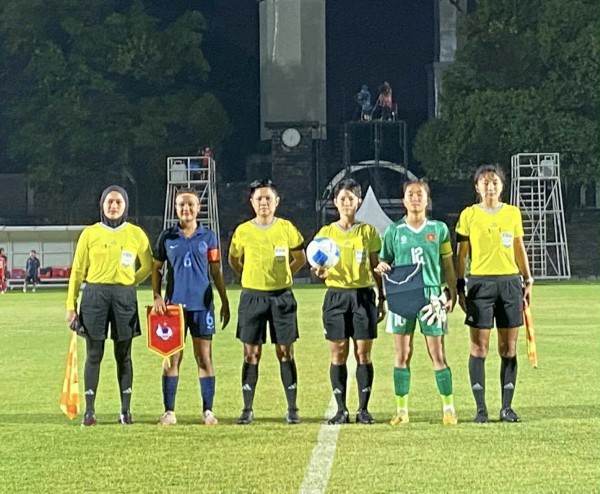 Việt Nam thắng đậm Campuchia 5-0 ở trận mở màn U.16 nữ Đông Nam Á Việt Nam thắng đậm Campuchia 5-0 ở trận mở màn U.16 nữ Đông Nam Á