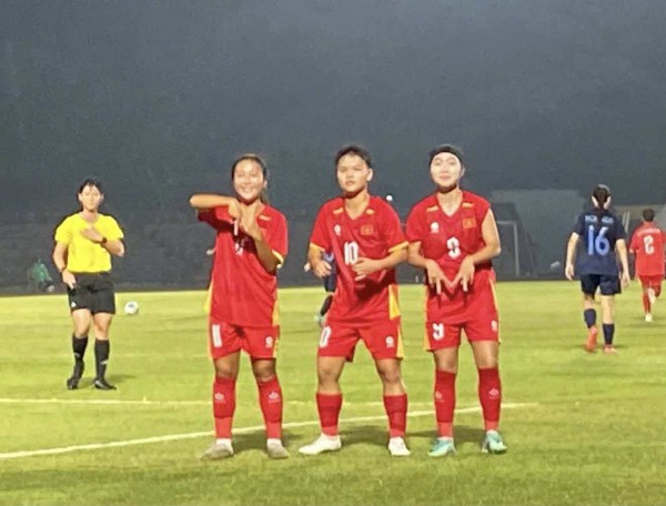 Việt Nam thắng đậm Campuchia 5-0 ở trận mở màn U.16 nữ Đông Nam Á Việt Nam thắng đậm Campuchia 5-0 ở trận mở màn U.16 nữ Đông Nam Á