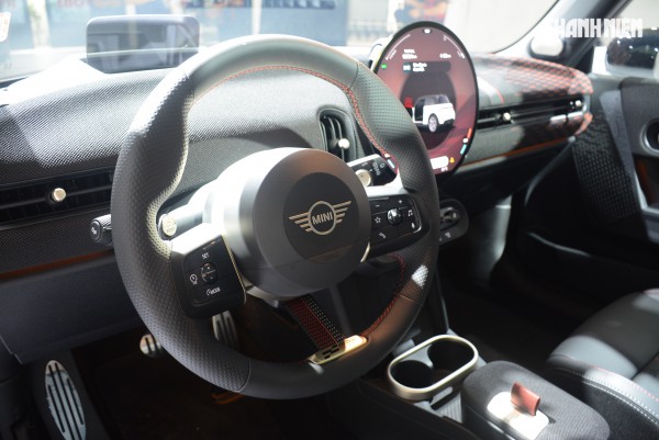 Ô tô cỡ nhỏ đậm chất chơi MINI John Cooper Works 2025 có gì mới? Ô tô cỡ nhỏ đậm chất chơi MINI John Cooper Works 2025 có gì mới?