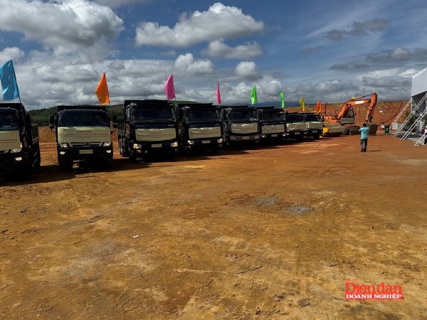 Khởi công Khu công nghiệp cơ khí ô tô Chu Lai Trường Hải mở rộng