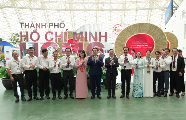 Tầm vóc siêu đô thị TP.HCM tại triển lãm thành tựu đất nước Tầm vóc siêu đô thị TP.HCM tại triển lãm thành tựu đất nước