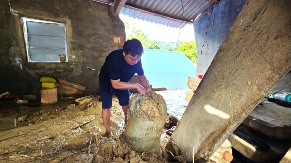 Lũ quét tàn phá 5 bản ở xã vùng cao Thanh Hóa Lũ quét tàn phá 5 bản ở xã vùng cao Thanh Hóa
