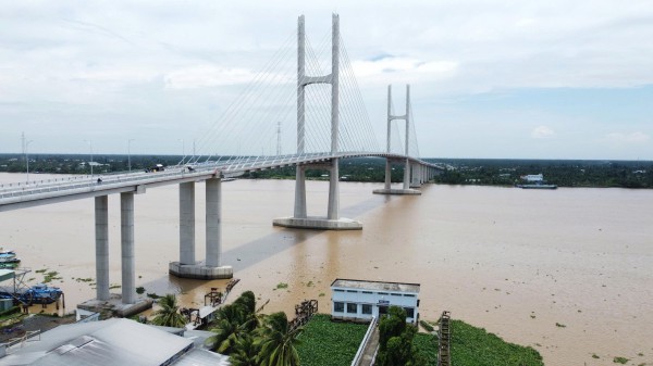 Đồng Tháp lên phương án xử lý tình trạng đọng nước gần cầu Rạch Miễu 2