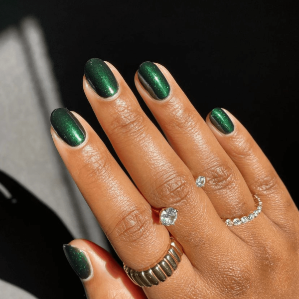 Gam màu nail chuẩn xu hướng mùa thu cho cô nàng tối giản