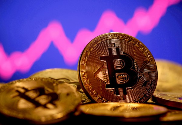 Giá Bitcoin lập kỷ lục mới