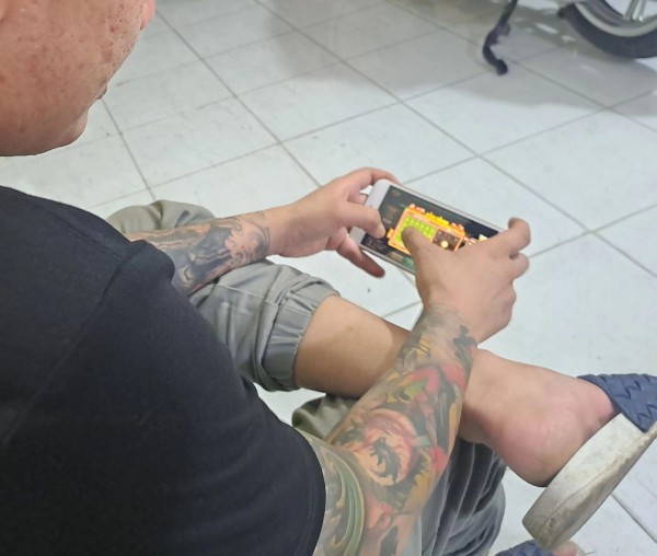 Hai vụ việc gây bức xúc và một câu hỏi: xăm trổ là người xấu, hung hãn? Hai vụ việc gây bức xúc và một câu hỏi: xăm trổ là người xấu, hung hãn?