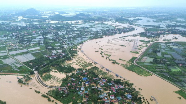 Hình ảnh hàng ngàn ngôi nhà ở Thanh Hóa ngập trong nước lũ Hình ảnh hàng ngàn ngôi nhà ở Thanh Hóa ngập trong nước lũ