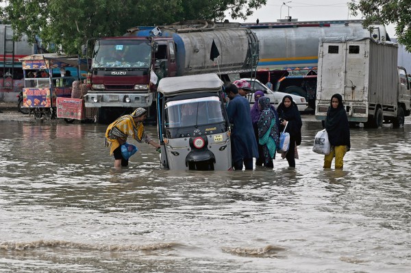 Hơn 400 người chết do mưa lũ ở Pakistan Hơn 400 người chết do mưa lũ ở Pakistan