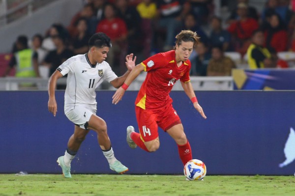 Indonesia vội vã gọi 3 ngoại binh nhập tịch vì trận thua đau U.23 Việt Nam Indonesia vội vã gọi 3 ngoại binh nhập tịch vì trận thua đau U.23 Việt Nam