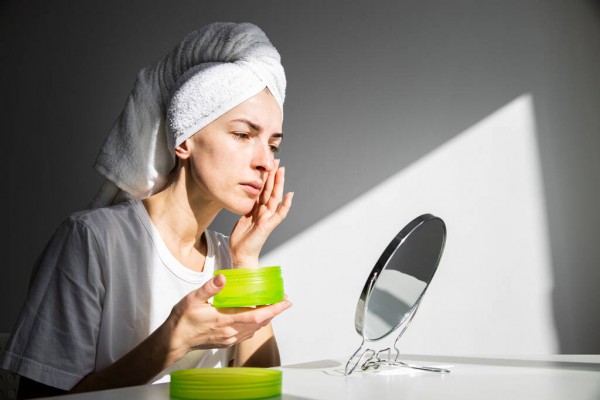 Làm thế nào để tăng độ đàn hồi cho da một cách tự nhiên?