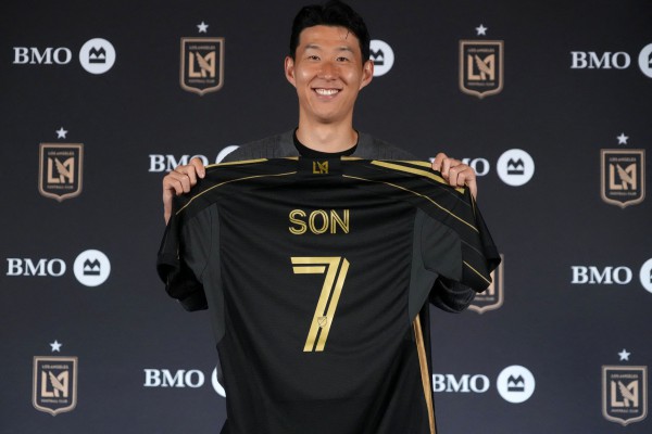 Messi lập tức trở lại trước sức nóng từ Son Heung-min, rất căng cuộc đua thương hiệu
