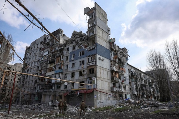 Nga phá phòng tuyến trên đà tiến về Pokrovsk, Ukraine đưa quân tinh nhuệ chi viện