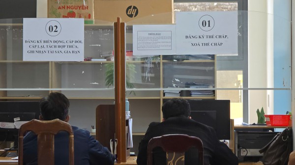Nhiều xã ở Lâm Đồng chưa có phôi và máy in sổ đỏ cho người dân