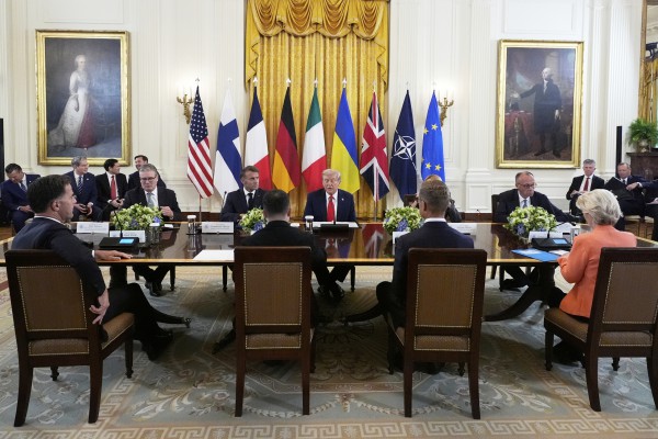 Ông Trump 'hào phóng' mỹ từ với các nhà lãnh đạo châu Âu tại Nhà Trắng