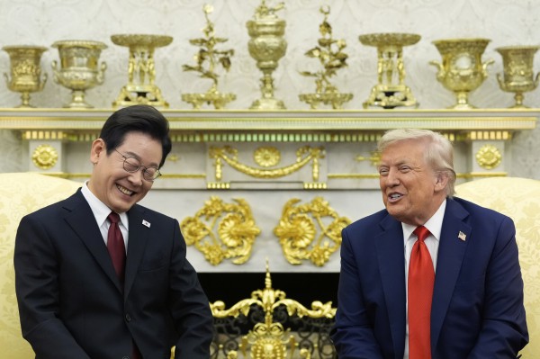 Ông Trump 'phủ đầu' khiến tổng thống Hàn Quốc sợ 'khoảnh khắc Zelensky' lặp lại Ông Trump 'phủ đầu' khiến tổng thống Hàn Quốc sợ 'khoảnh khắc Zelensky' lặp lại