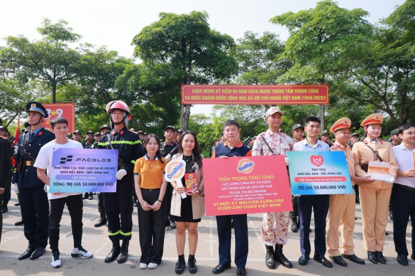 Ovaltine tiếp sức cán bộ, chiến sĩ - Lan tỏa tinh thần ‘Vươn cao cùng Việt Nam’