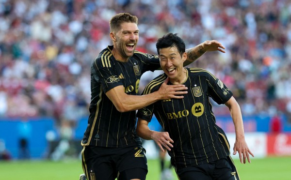 Son Heung-min lập siêu phẩm sút phạt ngày Messi vắng mặt, MLS có nhà vua mới Son Heung-min lập siêu phẩm sút phạt ngày Messi vắng mặt, MLS có nhà vua mới