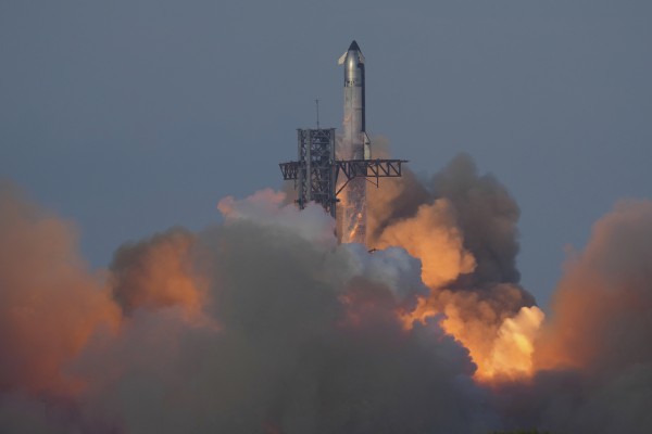 SpaceX hoàn tất vụ phóng thử Starship với thành công lớn SpaceX hoàn tất vụ phóng thử Starship với thành công lớn