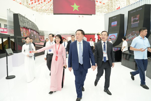 Tầm vóc siêu đô thị TP.HCM tại triển lãm thành tựu đất nước Tầm vóc siêu đô thị TP.HCM tại triển lãm thành tựu đất nước