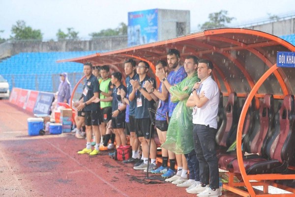 Tân binh Ninh Bình FC 'gây bão' ở V-League Tân binh Ninh Bình FC 'gây bão' ở V-League