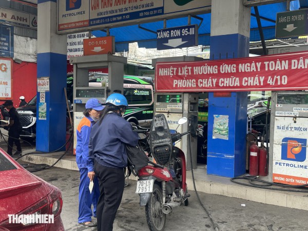 Thực hư chuyện xăng RON 95 bị cấm sau khi bán xăng E10 ra thị trường?