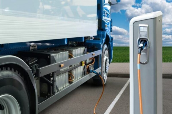 Tốc độ càng cao càng làm xe điện nhanh hết pin