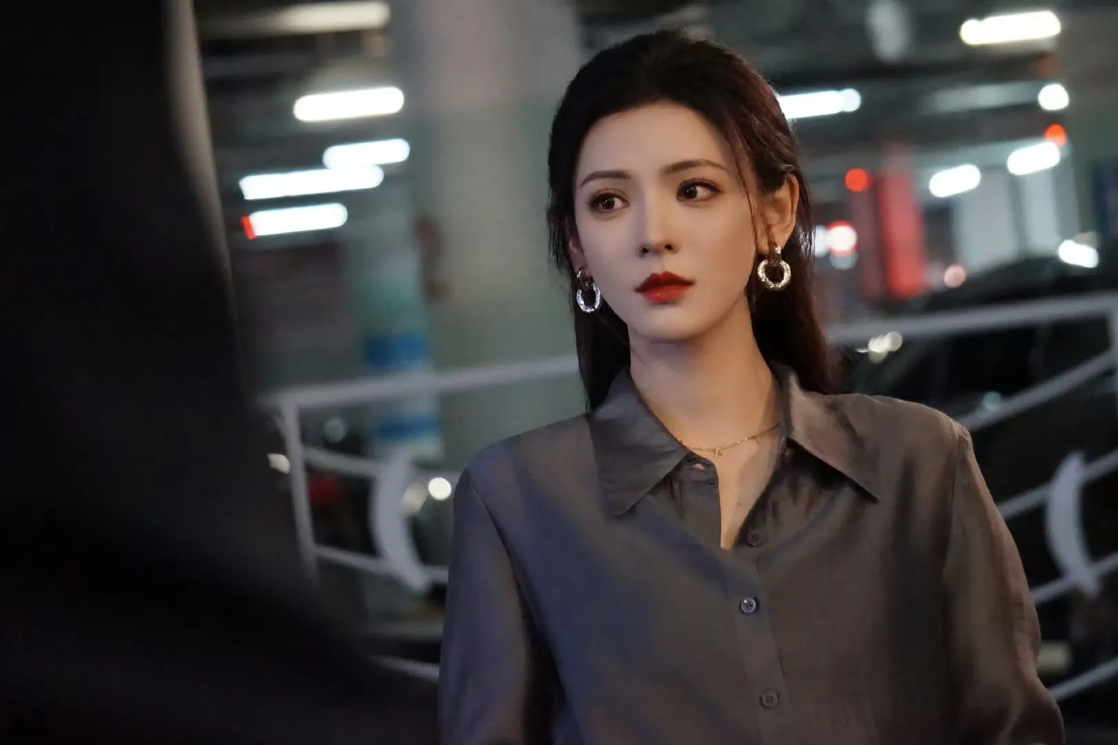 Trương Dư Hi uống trà thảo mộc giúp da trắng mịn không tỳ vết