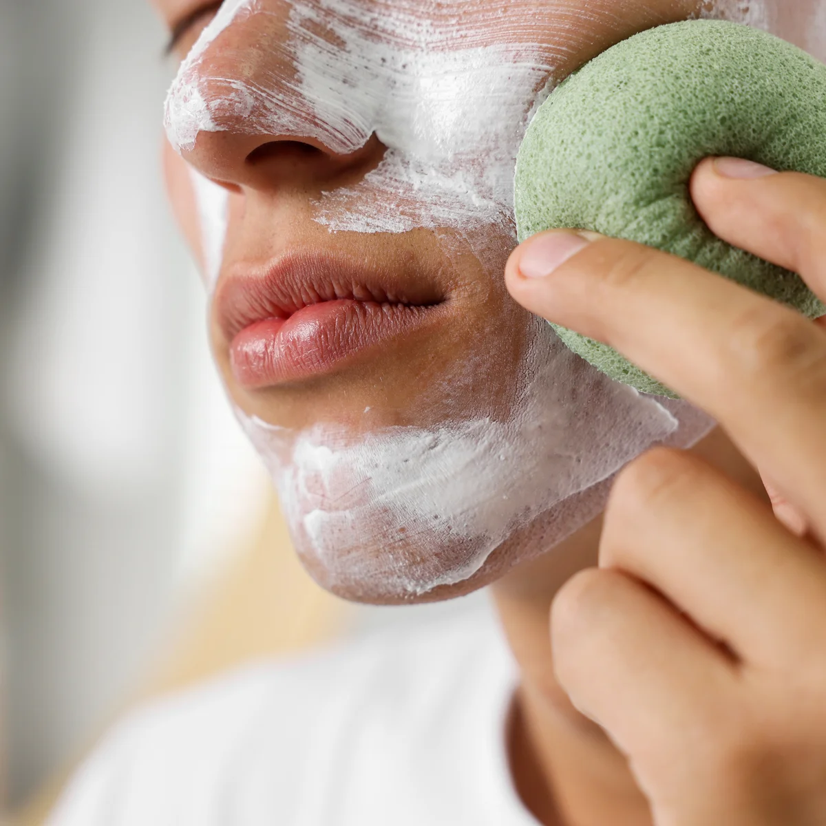 4 điều nên và không nên khi tẩy tế bào chết da mặt