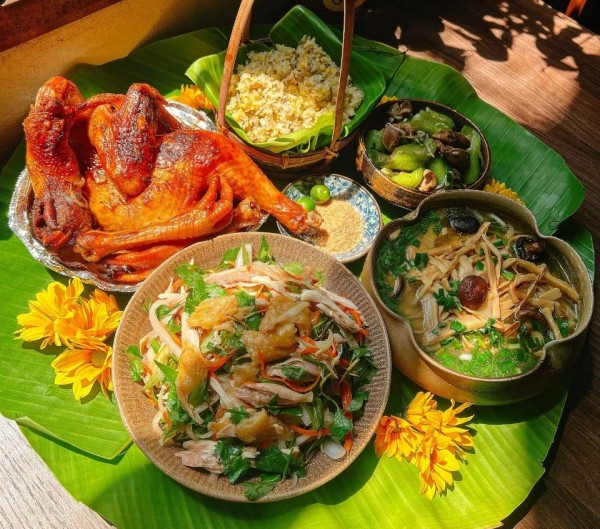 Mâm cúng Vu lan rằm tháng 7 âm lịch đẹp mắt: Chay thanh tịnh, mặn đủ đầy Mâm cúng Vu lan rằm tháng 7 âm lịch đẹp mắt: Chay thanh tịnh, mặn đủ đầy