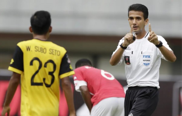 Trọng tài Indonesia bắt trận 'chung kết' bảng của U.23 Việt Nam - Yemen: Vua thẻ đỏ Trọng tài Indonesia bắt trận 'chung kết' bảng của U.23 Việt Nam - Yemen: Vua thẻ đỏ