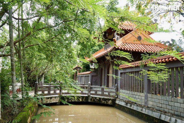 Bên trong chùa cổ gần 200 năm ở Đồng Tháp Bên trong chùa cổ gần 200 năm ở Đồng Tháp