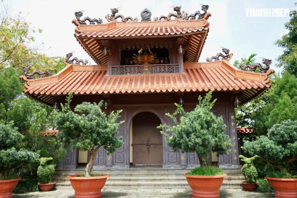 Bên trong chùa cổ gần 200 năm ở Đồng Tháp