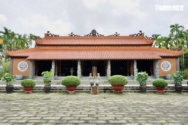 Bên trong chùa cổ gần 200 năm ở Đồng Tháp Bên trong chùa cổ gần 200 năm ở Đồng Tháp