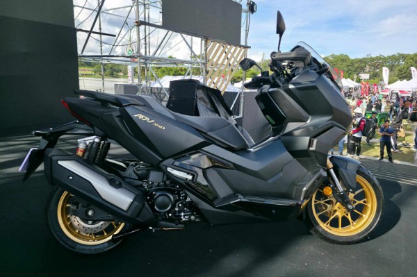 Honda ADV 350 vừa bán đã 'loạn giá', có đại lý chênh đến 12 triệu đồng