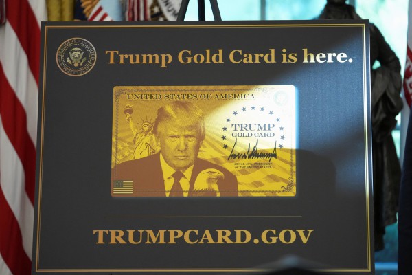 Ông Trump chính thức tung 'thẻ vàng nhập cư' trị giá từ 1 triệu USD