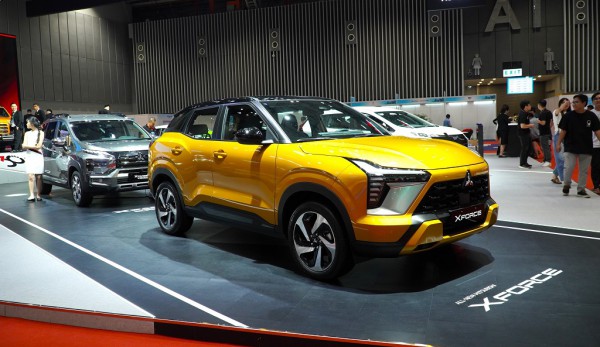 SUV đô thị: Mitsubishi Xforce lại sa sút, bộ đôi Toyota vẫn áp đảo