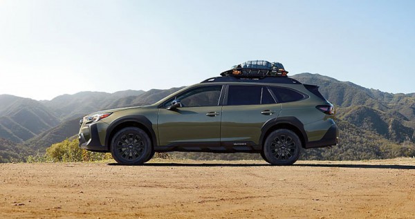Subaru Outback giảm giá 550 triệu đồng vẫn “kén” khách