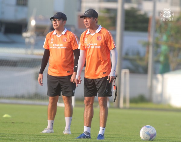 CLB CA TP.HCM và HLV Huỳnh Đức đã tăng tốc, sẵn sàng đua vô địch V-League