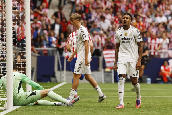 Sai lầm nghiêm trọng phá hỏng ‘phép thuật’ của HLV Alonso, Real Madrid thua thảm trận derby