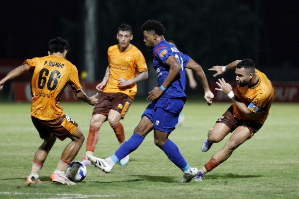 Bảng xếp hạng V-League mới nhất: Ninh Bình bị CLB CA TP.HCM bắt kịp, lò ‘xay’ HLV bắt đầu tăng tốc