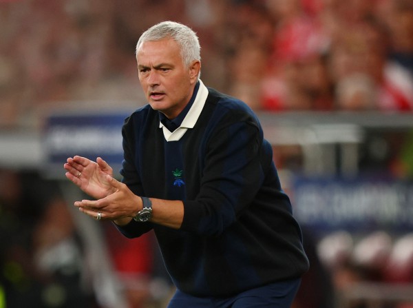 2 cựu HLV M.U Solskjaer và Mourinho đồng loạt bị sa thải, Amorim nín thở 2 cựu HLV M.U Solskjaer và Mourinho đồng loạt bị sa thải, Amorim nín thở