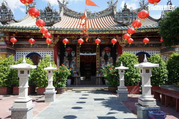 Bên trong chùa cổ mang đậm dấu ấn người Hoa ở vùng đất Sa Đéc Bên trong chùa cổ mang đậm dấu ấn người Hoa ở vùng đất Sa Đéc