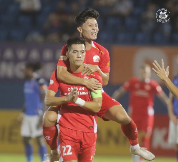 CLB CA TP.HCM và HLV Huỳnh Đức đã tăng tốc, sẵn sàng đua vô địch V-League