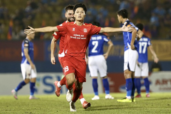 CLB Công an TP.HCM cùng HLV Huỳnh Đức gây bất ngờ trên bảng xếp hạng V-League?