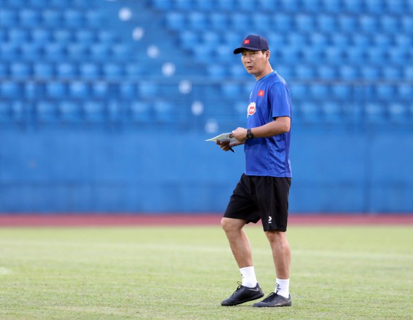 Chân sút nội 'im ắng' ở V-League: Xuân Son mới ở đâu, thầy Kim đang tìm