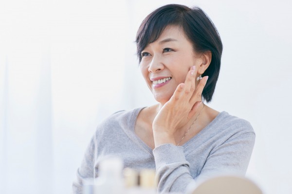 Chuyên gia chỉ cách trang điểm để không bị tình trạng 